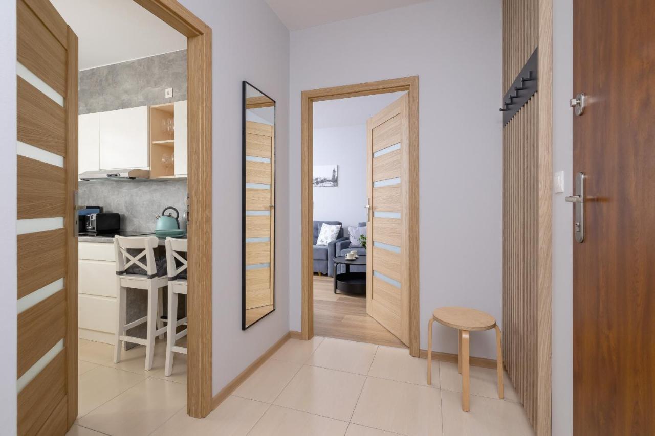 Osiedle Avia Harmonious Apartment With Balcony & Parking Cracow By Renters Prestige Krasków Εξωτερικό φωτογραφία