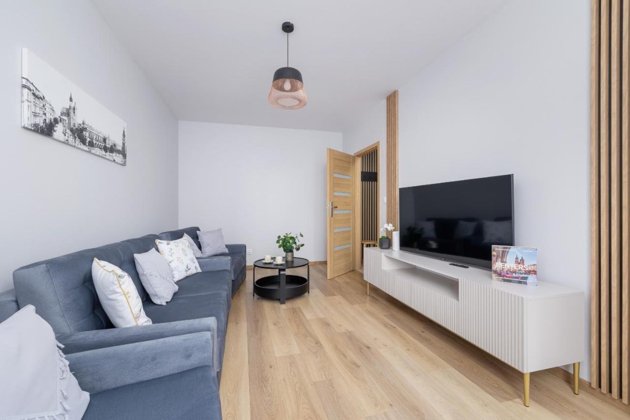 Osiedle Avia Harmonious Apartment With Balcony & Parking Cracow By Renters Prestige Krasków Εξωτερικό φωτογραφία