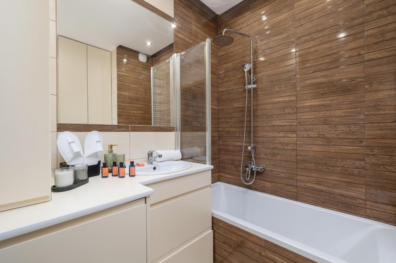Osiedle Avia Harmonious Apartment With Balcony & Parking Cracow By Renters Prestige Krasków Εξωτερικό φωτογραφία